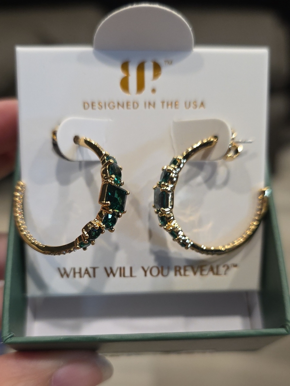 Gold Hoop Earrings with Emerald Green Stones - BOMB PARTY MAY 2026